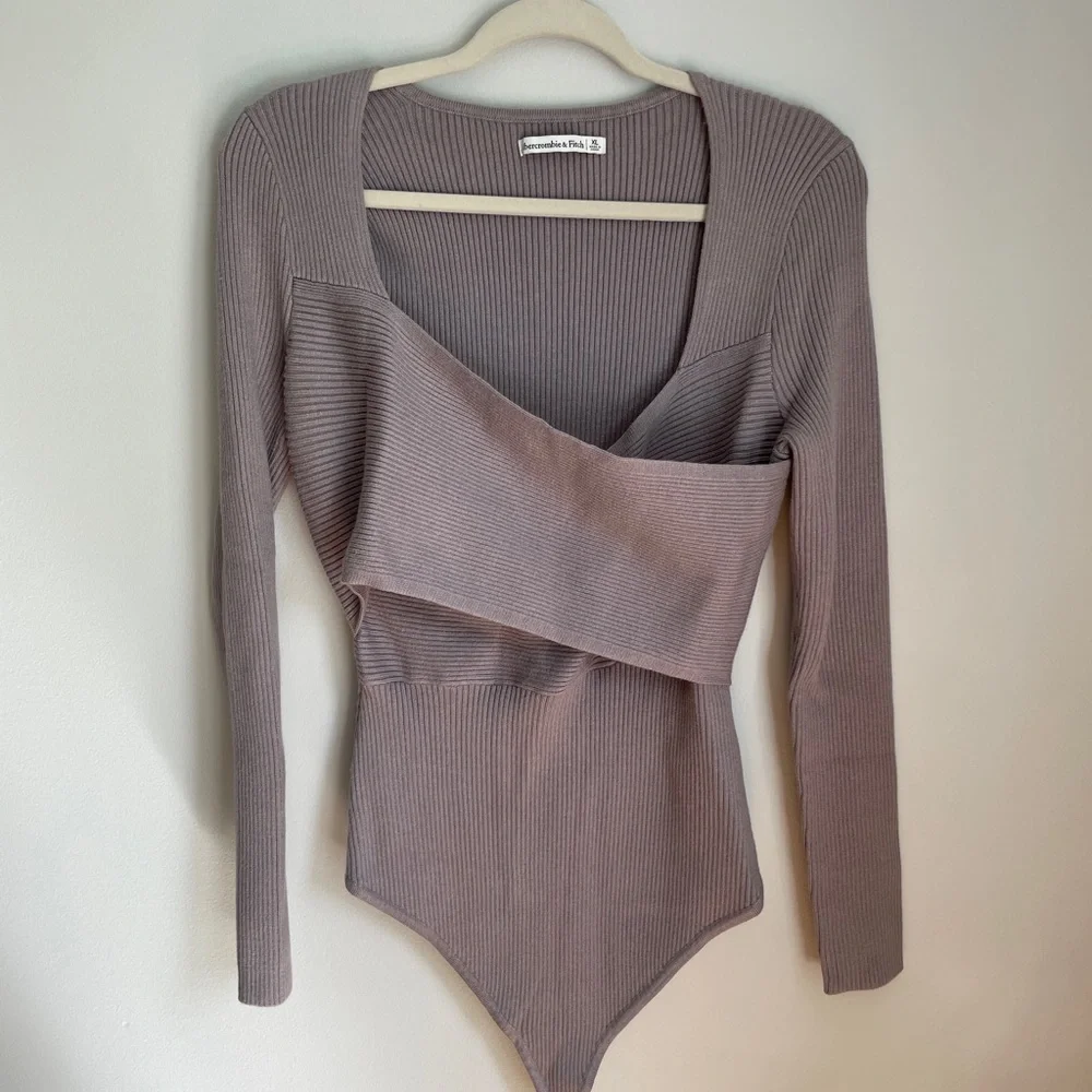 Abercrombie & Fitch Women’s Long Sleeve LuxeLoft Wrap Ribbed Bodysuit Size XL - Picture 7 of 8
